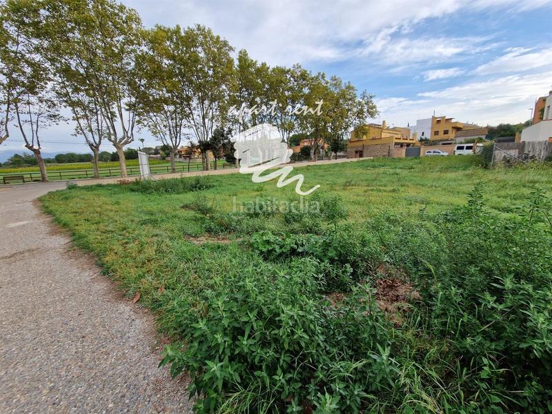 Foto ec41c29d-f7e3-49d3-9025-a5d1361b594e. Finca rústica parcela en venta de 400m2 en Garriguella