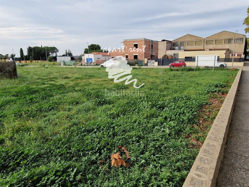 Foto f878437b-9496-419b-96a5-a4725c4ba138. Finca rústica parcela en venta de 400m2 en Garriguella