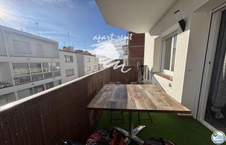 Pis  De la mare de déu de montserrat. Roses centre magnífico apartamento totalmente reformado de dos d