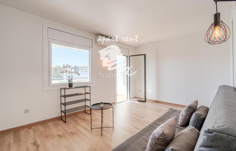 Foto 95660fbd-dd7a-4311-aea5-ed24eab3367f. Piso Santa Margarida bonito estudio con terraza y vistas al canal en Roses