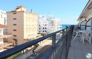 Pis  Miguel de cervantes. Santa margarida  amplio ático con gran terraza de 31 m2 a 50 m d