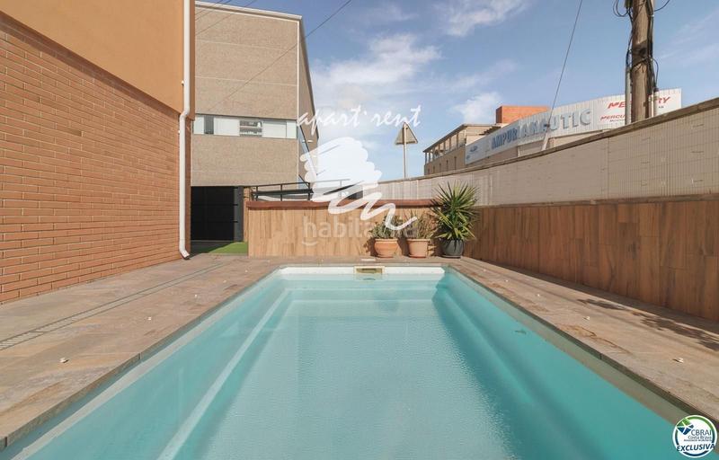 Foto 55e12bbd-66fd-47ec-829b-3adbc335472a. Casa puigmal casa con piscina, 4 dormitorios y garaje en en Empuriabrava