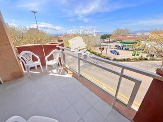 Pis  Carles fages climent. Port roses  acogedor apartamento de dos dormitorios con terraza