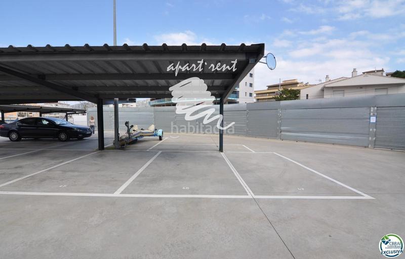 Foto 03ecd688-c6fc-402b-98a9-6b03241655c7. Piso Santa Margarida encantador apartamento con parking exterior, con licencia turística y vistas al canal en Roses