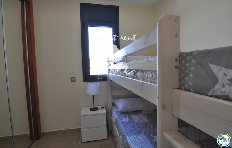 Foto 398abbe6-105c-49aa-b871-df8f973321d7. Piso Santa Margarida encantador apartamento con parking exterior, con licencia turística y vistas al canal en Roses