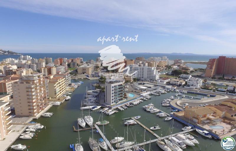 Foto 46bb0576-612e-4fa4-a2cc-979613cd9bee. Piso Santa Margarida encantador apartamento con parking exterior, con licencia turística y vistas al canal en Roses