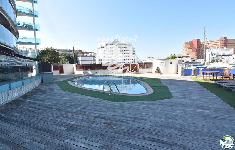 Foto a54e2adf-d7fb-4b4a-a453-71525c64184a. Piso Santa Margarida encantador apartamento con parking exterior, con licencia turística y vistas al canal en Roses