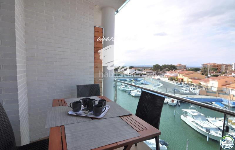 Foto ace1bdc5-3e63-43c2-bbca-cfb51d968b03. Piso Santa Margarida encantador apartamento con parking exterior, con licencia turística y vistas al canal en Roses