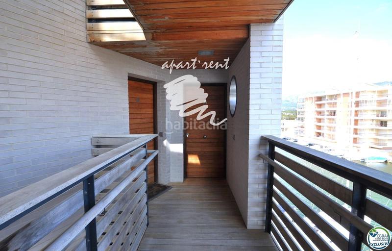 Foto e00c6289-6043-4127-bcad-979e523b2956. Piso Santa Margarida encantador apartamento con parking exterior, con licencia turística y vistas al canal en Roses