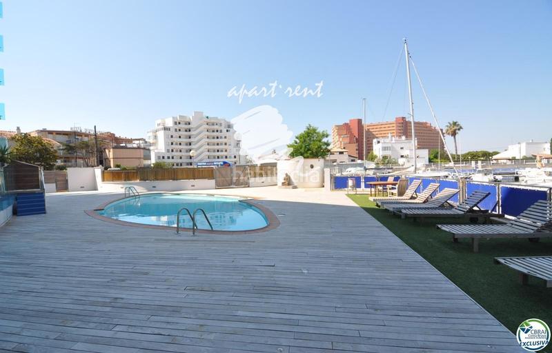 Foto e5db8ab2-737c-421e-bd00-209a35b2e2d6. Piso Santa Margarida encantador apartamento con parking exterior, con licencia turística y vistas al canal en Roses