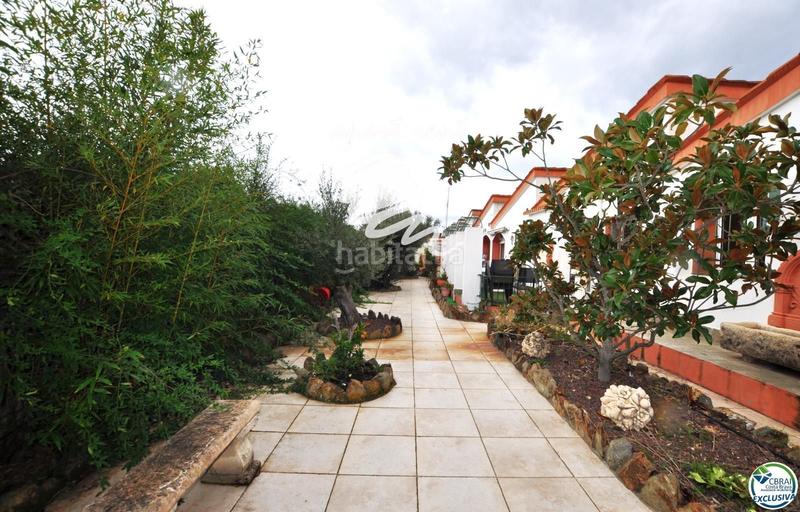 Foto 1428e55e-4c2b-4b50-bcf3-4357370ca93d. Casa mas boscà casa con jardín y dos apartamentos. en Roses