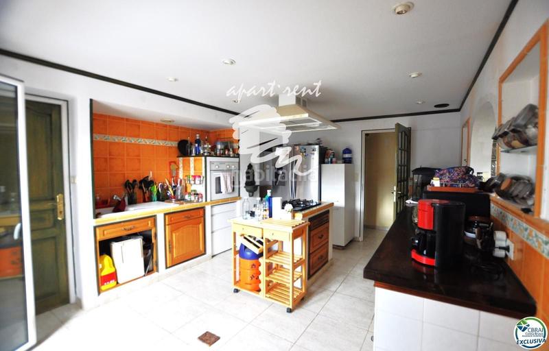 Foto 1edb1849-534b-4314-b10a-34c6783640d7. Casa mas boscà casa con jardín y dos apartamentos. en Roses