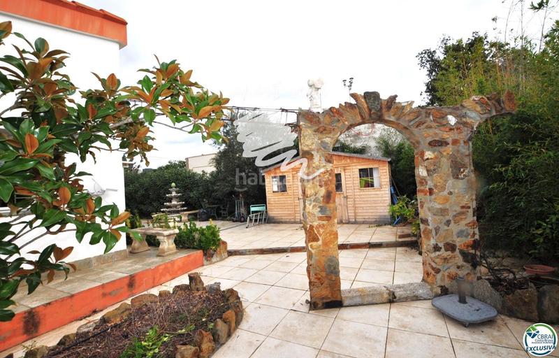 Foto e05d8ea8-d84a-45f8-b895-9ded7ff8a110. Casa mas boscà casa con jardín y dos apartamentos. en Roses