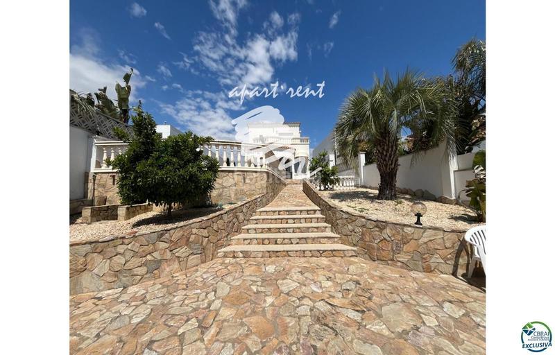 Foto f750ece8-3136-4b02-b31c-e6559dfffc9b. Casa amb calefacció aparcament piscina a Francolí - Freser - Noguera Empuriabrava