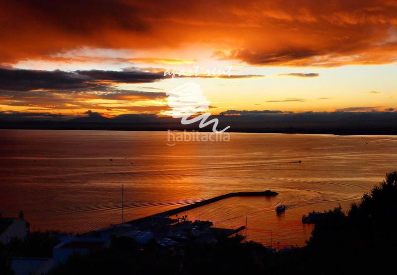 Foto 311a0fa8-ccb4-40be-a08a-91fd46634825. Piso Santa Margarida apartamento con vistas al mar a reformar en Roses
