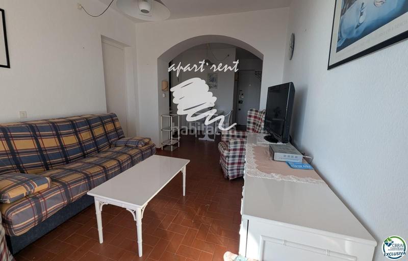 Foto dd5b32fa-373e-4566-a8d2-206568e4a8b4. Piso Santa Margarida apartamento con vistas al mar a reformar en Roses