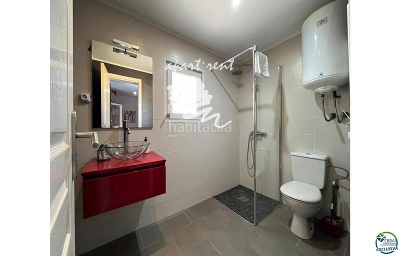 Foto 6695224d-d5b3-4b13-9f02-1826505e08b4. Casa amb aparcament piscina a Carlit - Montseny Empuriabrava
