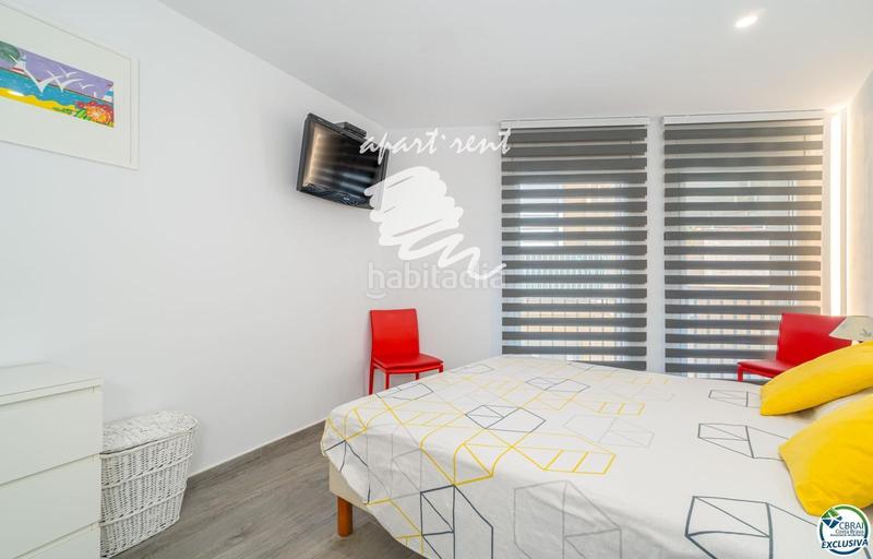 Foto 330922ed-d105-474a-ac7b-e06d8f7c0c23. Piso Centre magnífico apartamento en primera línea de mar en Roses