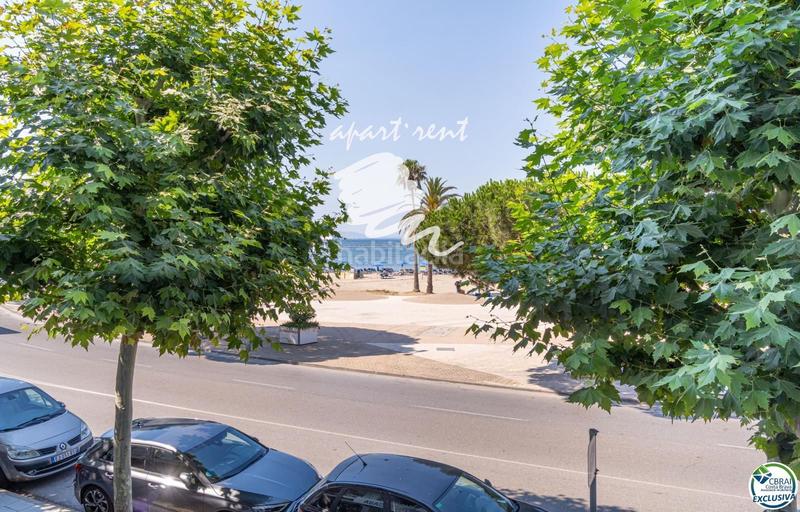 Foto 5d92ee8a-7735-44a2-93f4-a2927ba85c93. Piso Centre magnífico apartamento en primera línea de mar en Roses