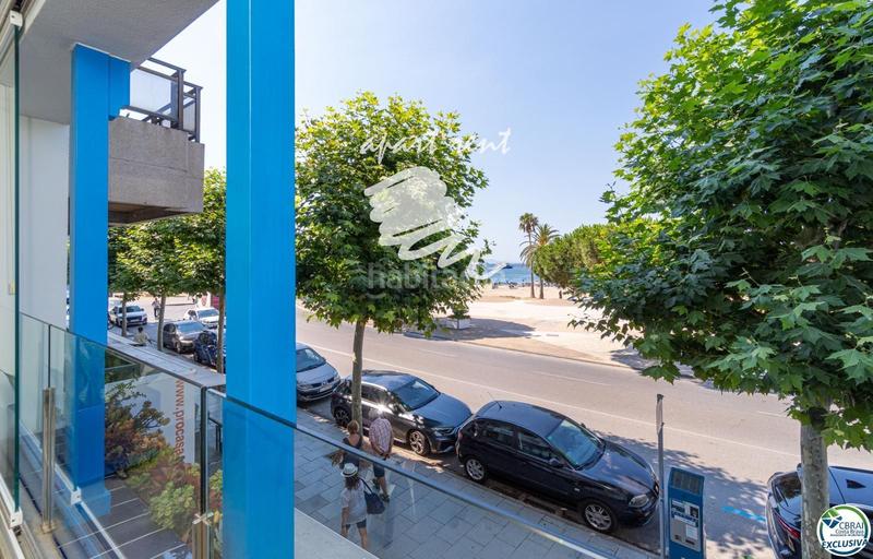 Foto fecbaab1-8409-48c6-bef0-3367e8dec2d0. Piso Centre magnífico apartamento en primera línea de mar en Roses