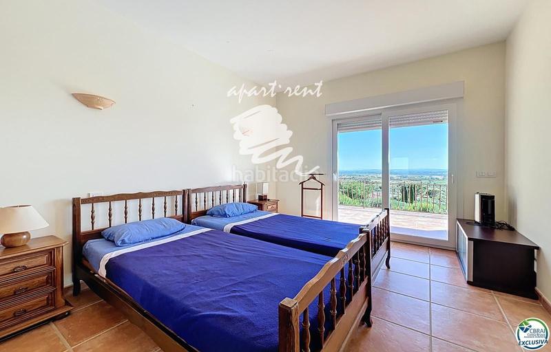 Foto 4053d63b-aa6d-4983-b744-ffdd2f7c4c3d. Casa villa de alto standing con piscina, impresionantes vistas al mar y una generosa parcela de 2.014 m en Pau