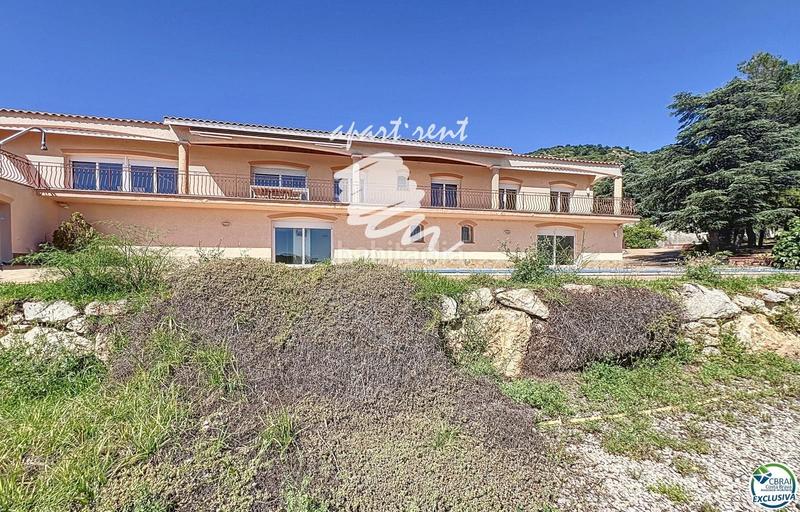 Foto 7b1f2d11-a970-47cc-848b-2518e9ee204c. Casa villa de alto standing con piscina, impresionantes vistas al mar y una generosa parcela de 2.014 m en Pau