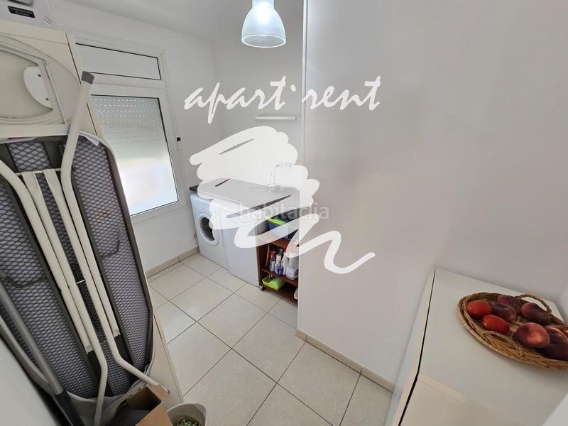 Foto bf439fc2-f529-41dd-aab3-6c76bde4e3f9. Casa montseny casa de una sola planta con piscina y licencia turística en Empuriabrava
