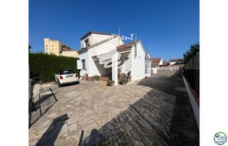 Maison  Calle argentera. Mas mates casa con 3 habitaciones, terreno y vistas al parque na