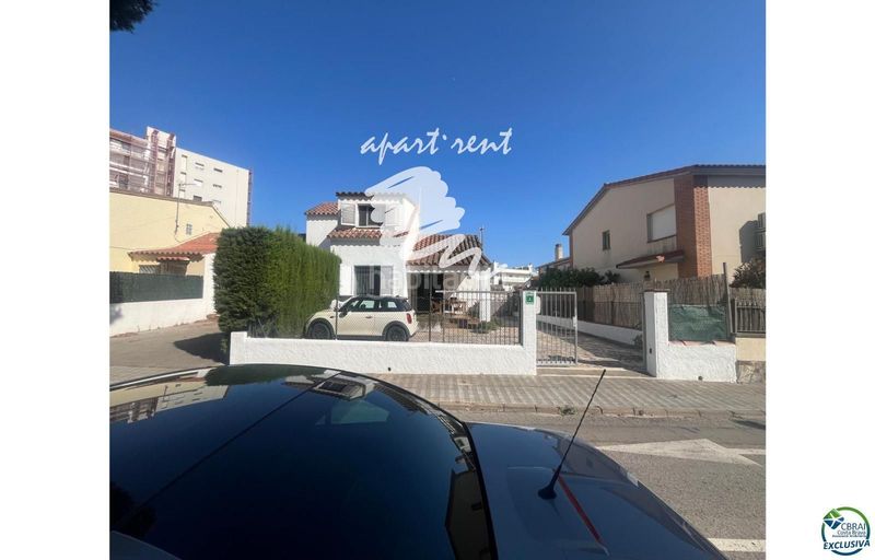 Foto 0e164801-ad68-43a3-ad0c-fa949b8ea476. Casa amb aparcament a Nord Roses