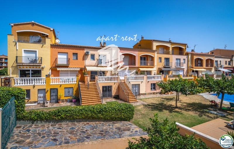 Foto e9d38b1c-10db-4251-94d3-95c512a0f062. Casa amb aparcament piscina a Muga - Gran Reserva - Badia Empuriabrava