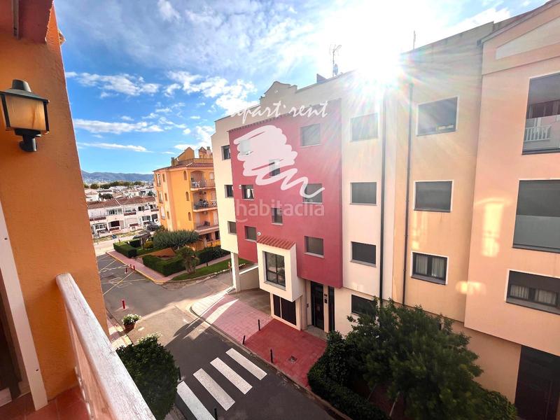 Foto 90d57a03-5616-4bbe-866e-71f1c1236056. Piso gran reserva oportunidad apartamento con licencia turística, piscina y jardines en Empuriabrava