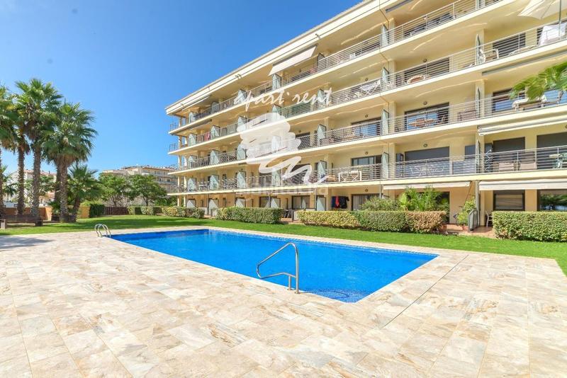 Foto adf7f382-eeff-4685-b3b9-ff5dd8c06a49. Appartamento con riscaldamento parcheggio piscina in Roses