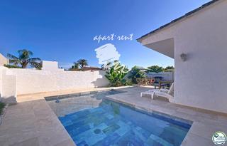 Casa  Alberes. Alberes casa en planta baja con piscina en empuriabrava