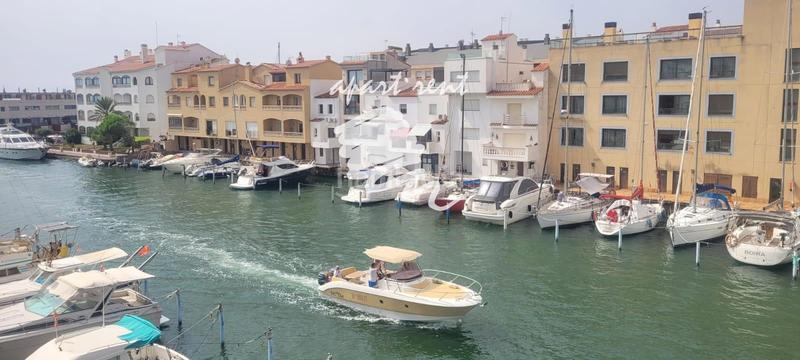 Foto 6e28af58-cd54-448e-8f0e-4e6d666b6e78. Appartamento con riscaldamento parcheggio in Port Grec - Port Moxó Empuriabrava