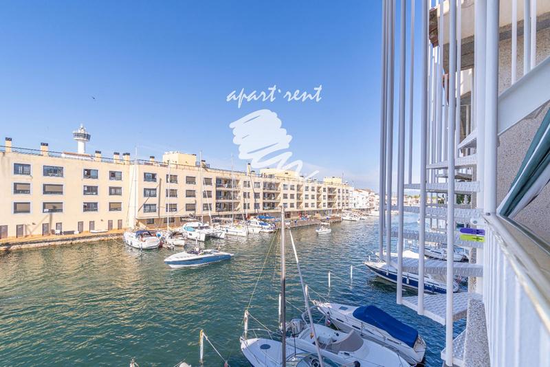 Foto be085447-63ce-4fad-8800-5a97286848a4. Appartamento con riscaldamento parcheggio in Port Grec - Port Moxó Empuriabrava