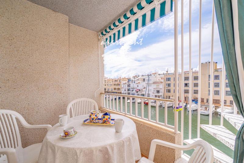 Foto fce5adef-fccd-4f8c-834d-03ecabab922e. Appartamento con riscaldamento parcheggio in Port Grec - Port Moxó Empuriabrava