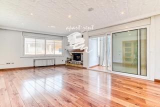 Pis  De les arenes. Roses centre acogedor apartamento reformado en el centro de rose