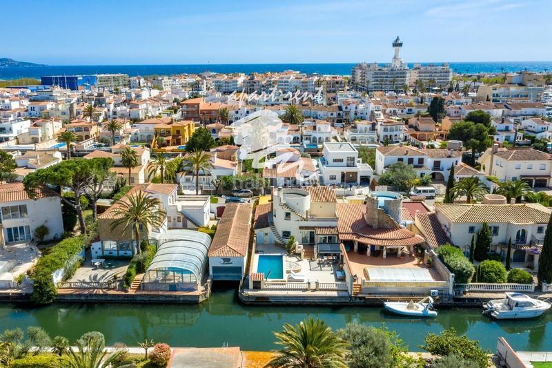 Foto 101b3034-bf48-4749-9c19-cadd23d8452f. Appartamento in Port Grec - Port Moxó Empuriabrava