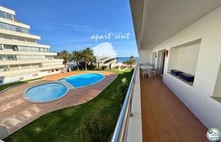 Pis  De la gola de l'estany. Santa margarida apartamento con vistas al mar, piscina y terraza