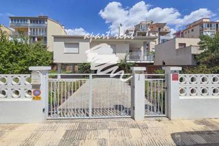 Casa  De la punta del nord. Santa margarida moderno chalet de 299m2 edificado en una parcela