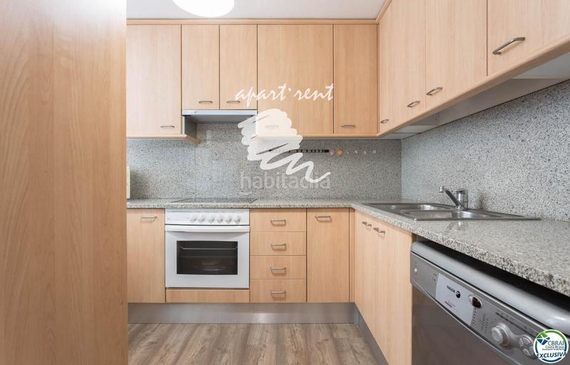 Foto 5d696606-f1d0-4f47-bc15-7cff4180d6f0. Pis amb calefacció aparcament a Els Grecs-Mas Oliva Roses