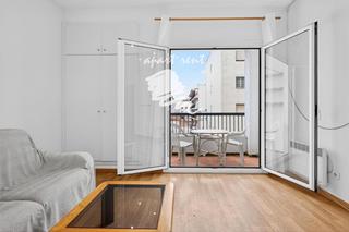 Appartement  Poblat típic. Royal marine apartamento reformado con terraza a pocos pasos de