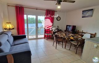 Pis  Cap norfeu. Roses centre apartamento con terraza en el centro de roses, a ta