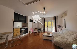 Pis  Port emporda. Onada estudio con balcón cerca del centro de empuriabrava