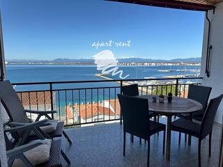 Appartement  Mila i fontanals. Far apartamento con gran terraza frente al mar y a la bahía de r
