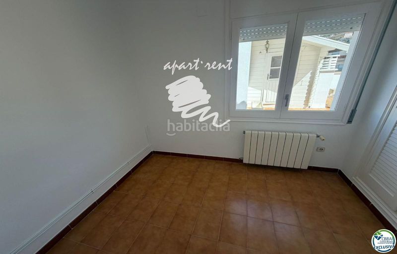 Foto 063e8520-f520-4026-8a58-ee5574d4ade5. Piso Centre ático en el centro en Centre Roses