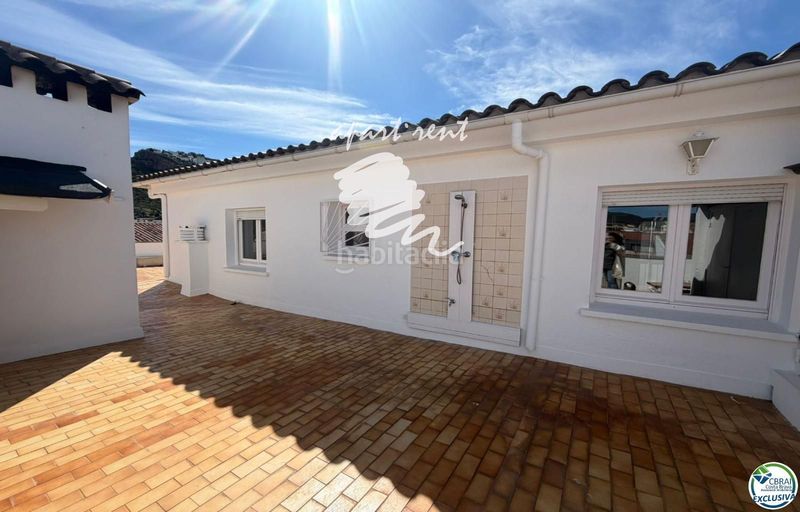 Foto 75d7b355-96fc-4c23-b881-d479ca9976b9. Piso Centre ático en el centro en Centre Roses