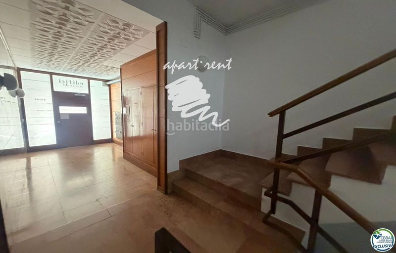 Foto 909bbe9a-c056-40e9-a9bb-3106d18f9d73. Piso Centre ático en el centro en Centre Roses