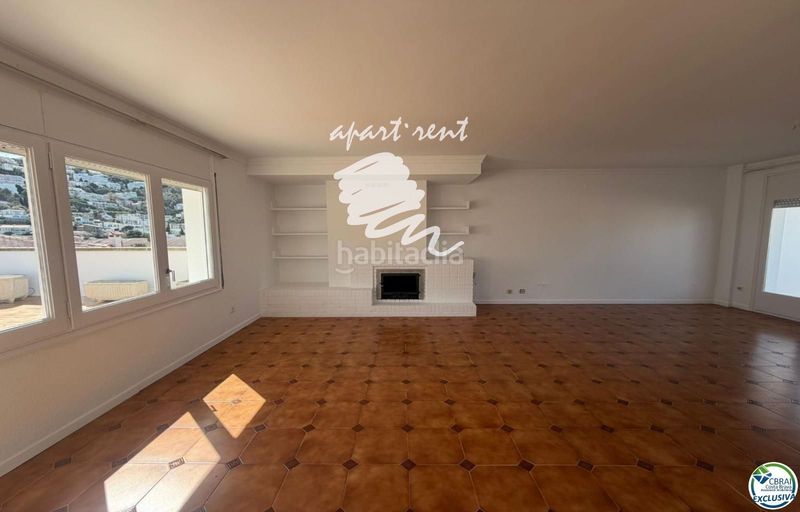 Foto ac4b22ab-545d-4de1-b476-55c0f028f923. Piso Centre ático en el centro en Centre Roses