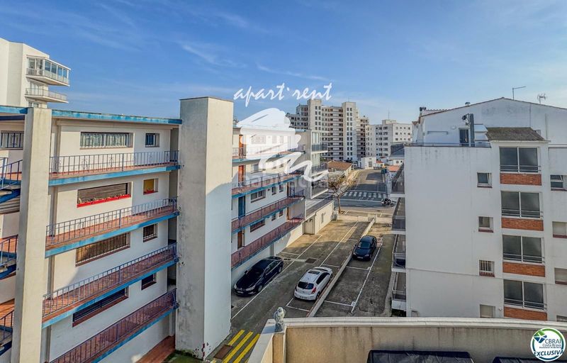 Foto b9eaf757-0bdb-4bc7-a102-50216575e93d. Piso Santa Margarida piso luminoso con terraza y vistas al mar en Roses